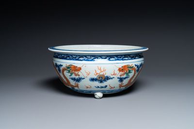 A Chinese doucai 'dragon' censer, 19th C.
