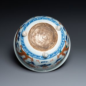 A Chinese doucai 'dragon' censer, 19th C. — photo 7