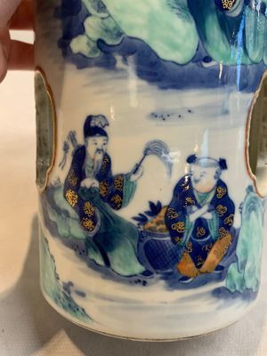 A Chinese doucai gilt-decorated 'Eight Immortals' openworked hat stand, Kangxi mark, 19th C. — foto 10