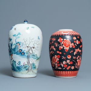 A Chinese doucai jar and an iron-red black-ground jar, 19th C. — photo 5
