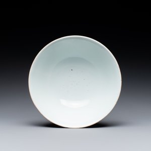 A Chinese doucai 'lotus scroll' bowl, Qianlong mark and of the period — 照片 6