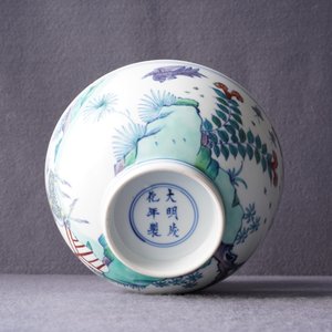 A Chinese doucai 'monkey and deer' bowl, Chenghua mark, Kangxi — 照片 21