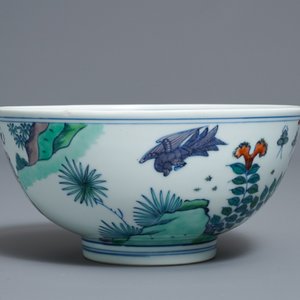 A Chinese doucai 'monkey and deer' bowl, Chenghua mark, Kangxi — 照片 3
