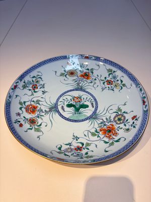 A Chinese doucai 'peony and chrysanthemum' dish, Yongzheng — photo 1
