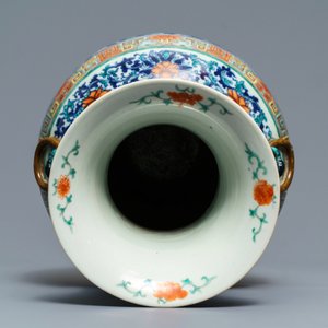A Chinese doucai 'peony' vase, 19th C. — 照片 5