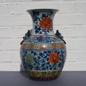 A Chinese doucai 'peony' vase, 19th C. — 照片 9