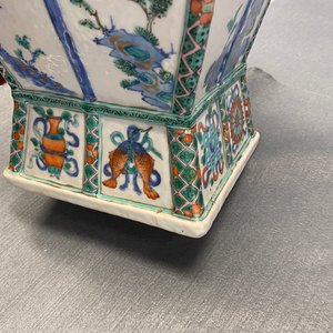A Chinese doucai vase with elephant handles, Qianlong/Jiaqing — 照片 61