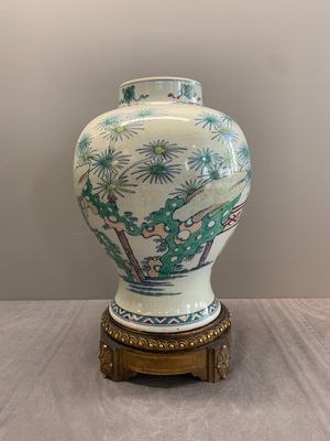 A Chinese doucai vase with gilt bronze mount, Chenghua mark, 19th C. — photo 2