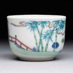 A Chinese doucai 'Zhou Dunyi 周敦颐' cup on wooden stand, Xianfeng mark and of the period — photo 3