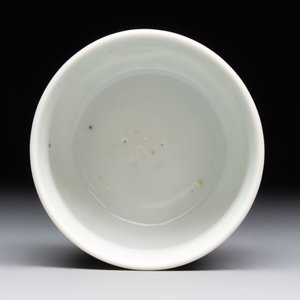 A Chinese doucai 'Zhou Dunyi 周敦颐' cup on wooden stand, Xianfeng mark and of the period — photo 6