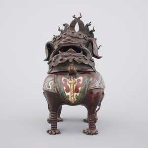A Chinese dragon censer in champlevé enameled bronze, 18/19th C. — photo 1