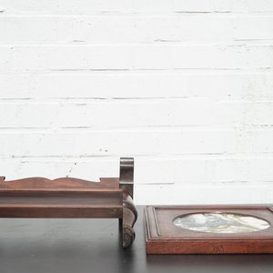 A Chinese dream stone plaque in a carved hardwood stand, 19/20th C. — photo 8