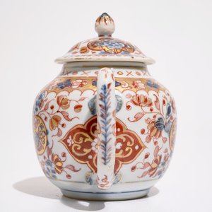 A Chinese Dutch decorated teapot and cover with floral design, Qianlong — photo 5