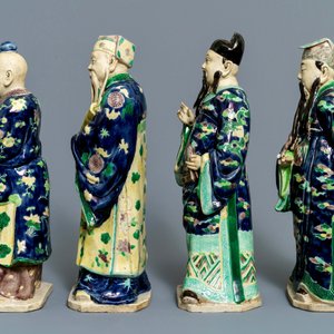 A Chinese 'Eight Immortals' set of enamelled biscuit figures, Republic, 20th C. — photo 5