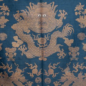 A Chinese embroidered silk blue-ground summer gauze 'nine dragons' robe, 19th C. — photo 3