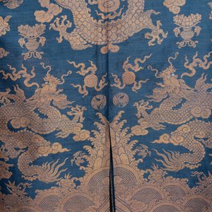 A Chinese embroidered silk blue-ground summer gauze 'nine dragons' robe, 19th C. — photo 5