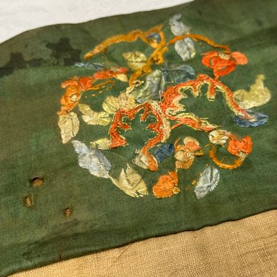 A Chinese embroidered silk 'Dragon and Phoenixes' panel — photo 15
