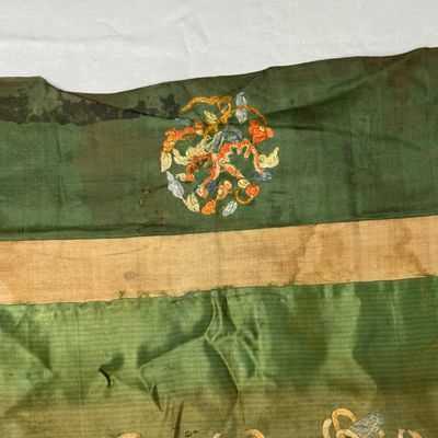 A Chinese embroidered silk 'Dragon and Phoenixes' panel — photo 7