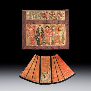 A Chinese embroidered silk 'Opera' panel and a salmon-ground skirt — foto 1