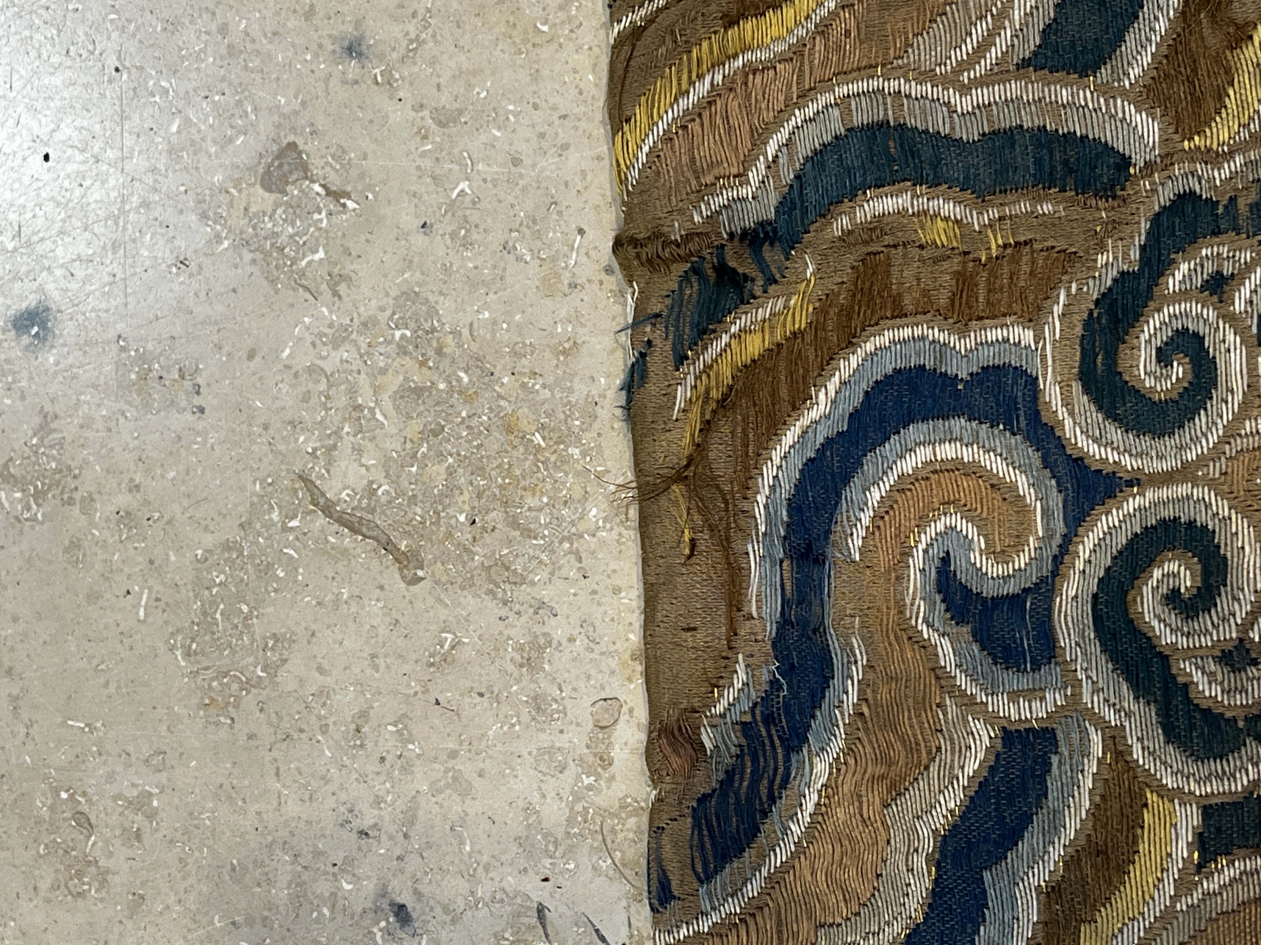 A Chinese embroidered silk panel — photo 12