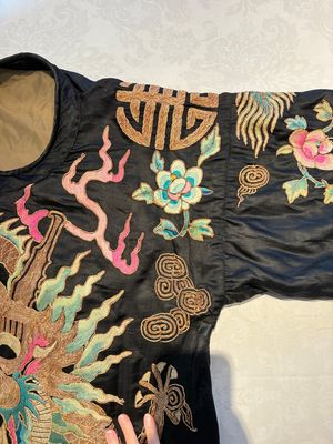 A Chinese embroidered silk Peking opera costume, Republic — 照片 11