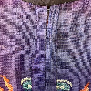 A Chinese embroidered silk purple-ground five-clawed dragon robe, 'jifu', 19th C. — 照片 22
