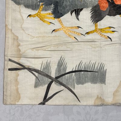 A Chinese embroidered silk 'Roosters' panel — photo 3