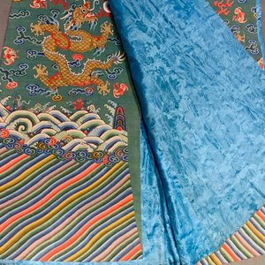 A Chinese embroidered turquoise-ground five-clawed dragon robe, 'jifu', 19th C. — photo 18