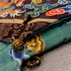 A Chinese embroidered turquoise-ground five-clawed dragon robe, 'jifu', 19th C. — photo 26