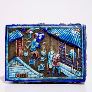 A Chinese enameled silver box and cover and five bracelets, 19th C. — photo 8