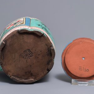 A Chinese enameled Yixing stoneware teapot and cover, 19th C. — photo 6