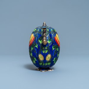 A Chinese enamelled and gilt silver teapot and cover, 19/20th C. — photo 5