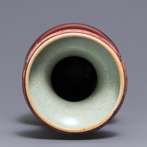 A Chinese enamelled sang-de-boeuf-glazed vase, 19th C. — 照片 5