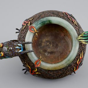 A Chinese enamelled silver and jade censer of dragon shape, 19/20th C. — 照片 6