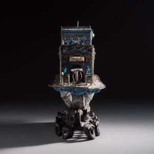 A Chinese enamelled silver model of a boat on a wooden stand — 照片 5