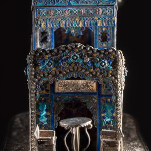 A Chinese enamelled silver model of a boat on a wooden stand — 照片 9