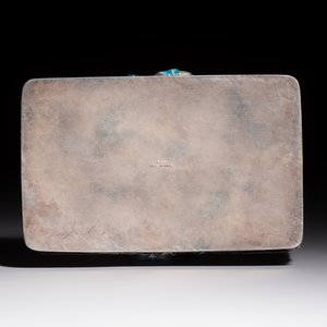 A Chinese enamelled silver rectangular casket adorned with an agate Millefo Buddha, 20th C. — photo 7