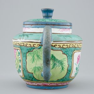 A Chinese enamelled Yixing teapot and cover, 19th C. — 照片 5