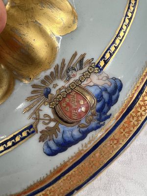 A Chinese export blue-and-orange-enamelled gilt-decorated covered tureen and stand with a Catholic Marian emblem, Jiaqing — photo 26