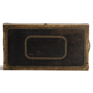 A Chinese export brass-bound black leather travel trunk, 19th C. — photo 7