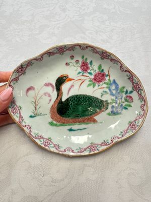 A Chinese export famille rose goose-form tureen and stand, Qianlong — photo 26
