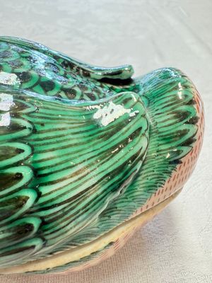 A Chinese export famille rose goose-form tureen and stand, Qianlong — photo 8