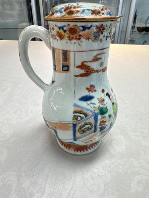 A Chinese export famille rose 'Xi Xiang Ji' jug and cover, Yongzheng/Qianlong — photo 1