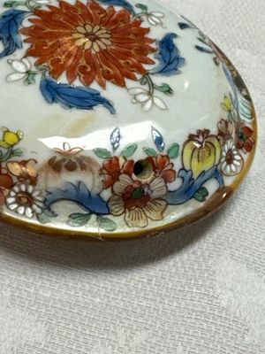 A Chinese export famille rose 'Xi Xiang Ji' jug and cover, Yongzheng/Qianlong — photo 19