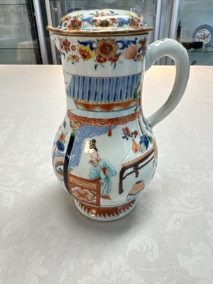 A Chinese export famille rose 'Xi Xiang Ji' jug and cover, Yongzheng/Qianlong — photo 3