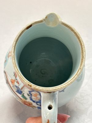 A Chinese export famille rose 'Xi Xiang Ji' jug and cover, Yongzheng/Qianlong — photo 9