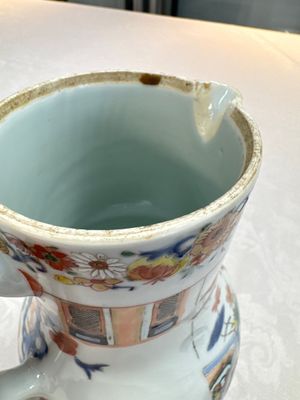 A Chinese export famille rose 'Xi Xiang Ji' jug and cover, Yongzheng/Qianlong — photo 10