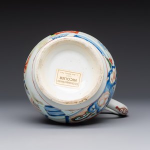 A Chinese export famille rose 'Xi Xiang Ji' jug and cover, Yongzheng/Qianlong — photo 7