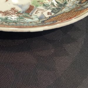 A Chinese export porcelain cup and saucer with a harbor scene, Yongzheng, 1722-1735 — photo 11