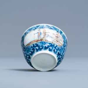 A Chinese export porcelain cup and saucer with a herring merchant, Qianlong — 照片 9